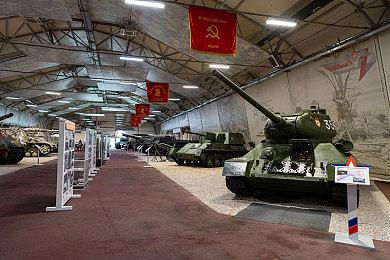 卡普空重启非光追DX11《生化7》《生化2＆3重制版》